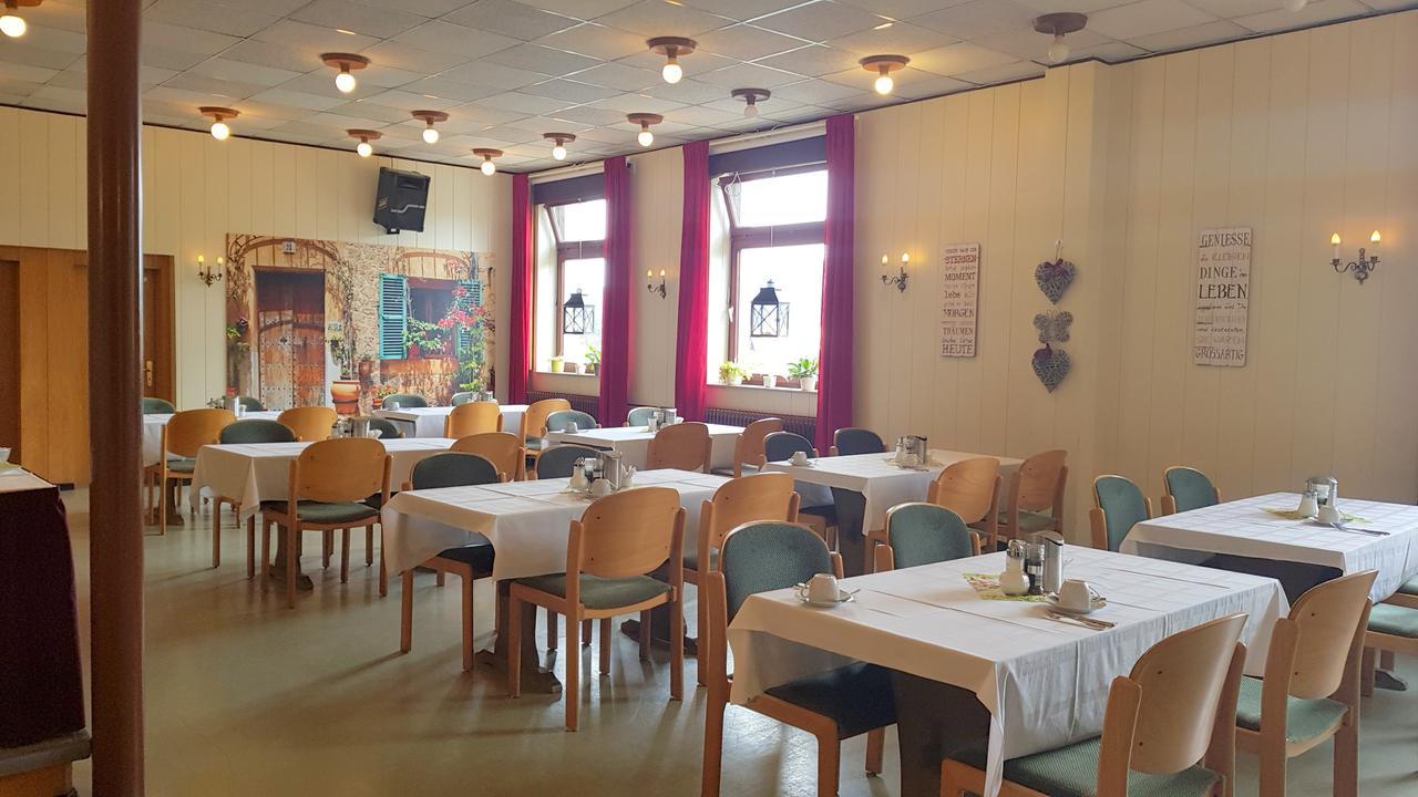 Landhotel & Gasthaus Altenburg Niedenstein Bagian luar foto